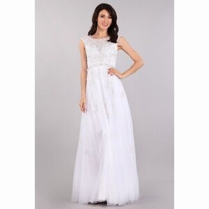 NEW! 1687 Off White or White wedding Dress
